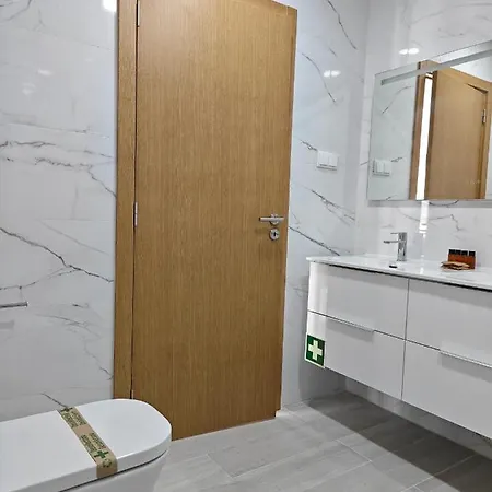 King's Village Apartment *