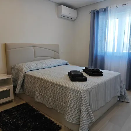 King's Village شقة