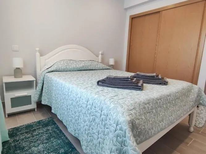 King's Village * אלבופיירה